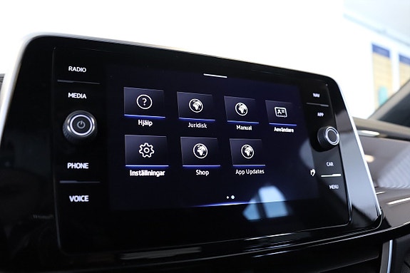 Volkswagen T-Roc 16 of 27