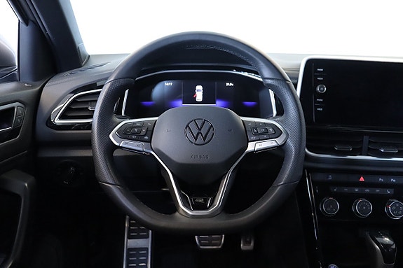 Volkswagen T-Roc 11 of 27