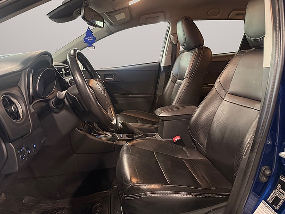 Toyota Auris 10 of 24