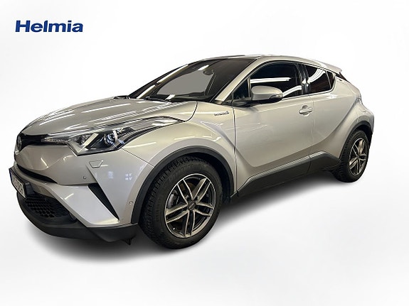 Toyota C-HR 2 of 5