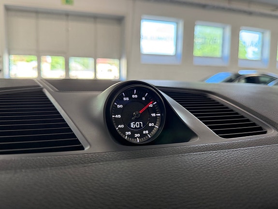 Porsche Cayenne S 12 of 25