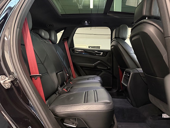 Porsche Cayenne S 19 of 25