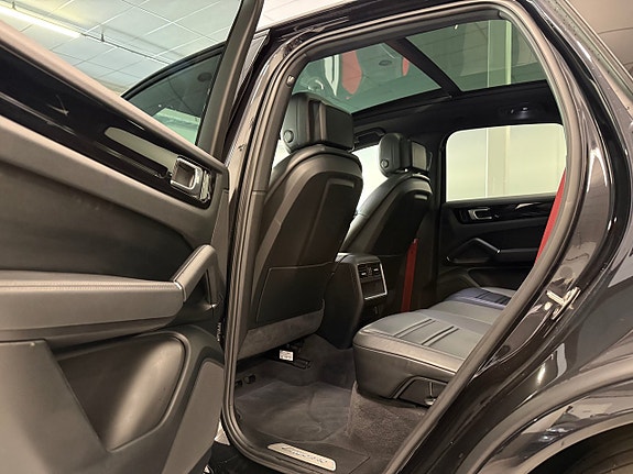 Porsche Cayenne S 21 of 25