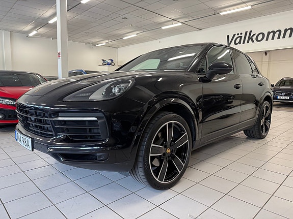 Porsche Cayenne S 6 of 25