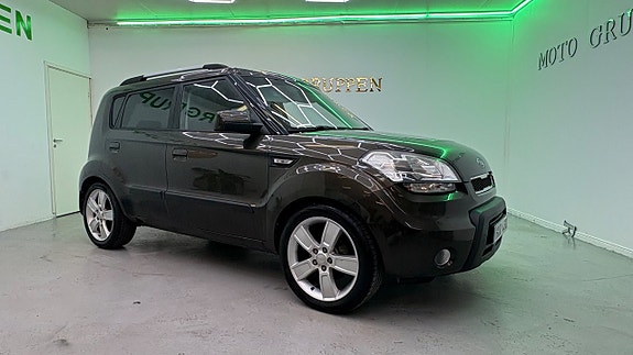 Kia Soul 2 of 5