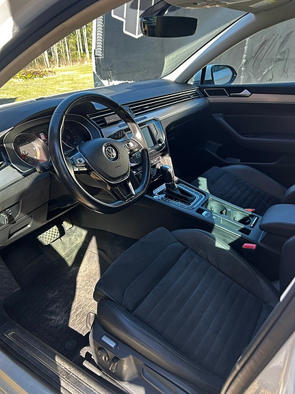 Volkswagen Passat 4 of 5