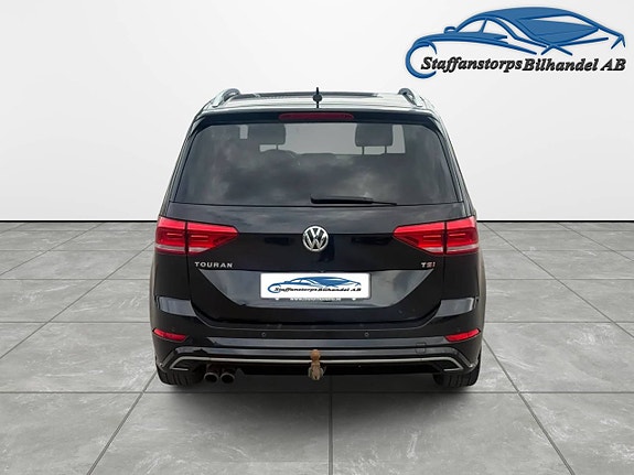Volkswagen Touran 6 of 14