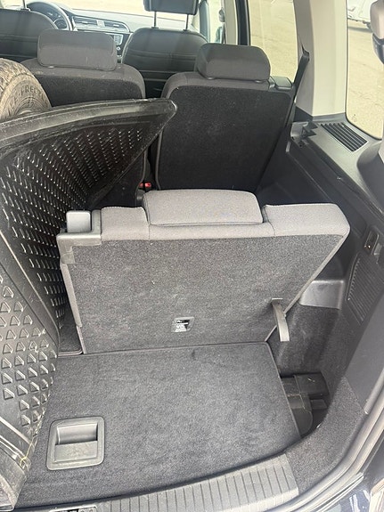 Volkswagen Touran 13 of 14