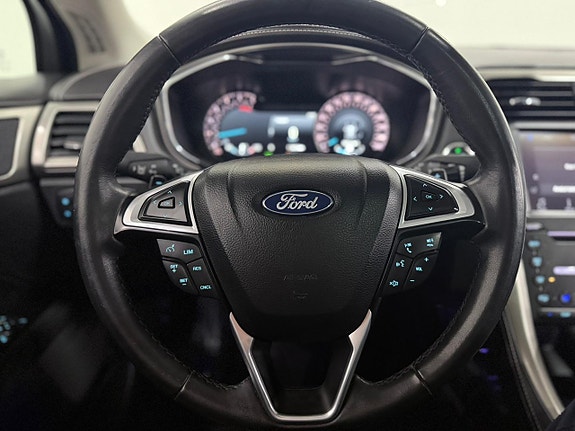 Ford Mondeo 16 of 25