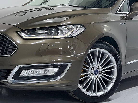 Ford Mondeo 23 of 25