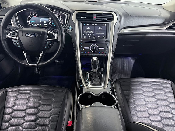 Ford Mondeo 15 of 25