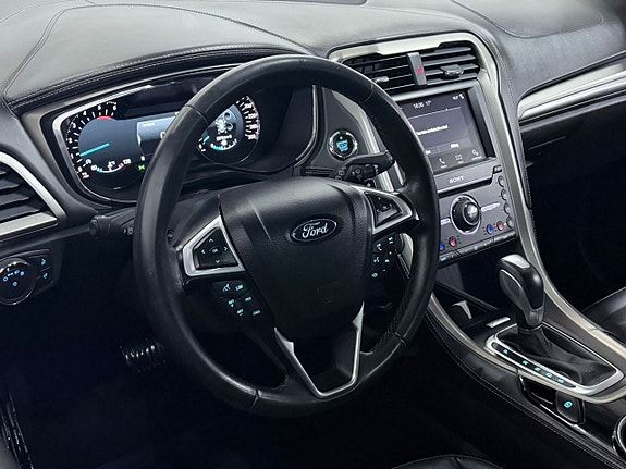Ford Mondeo 2 of 5