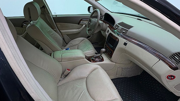 Mercedes-Benz SLC250 d 13 of 16