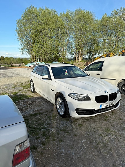 BMW 520d 2 of 3