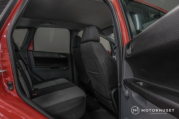 Mitsubishi Colt 11 of 14