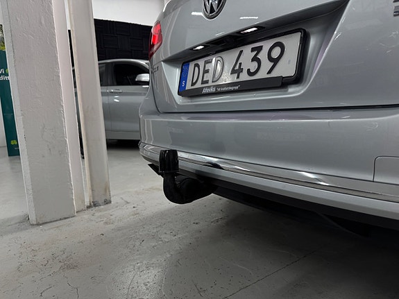 Volkswagen Passat 24 of 25
