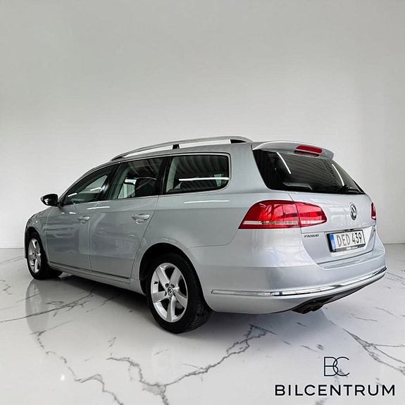Volkswagen Passat 6 of 25