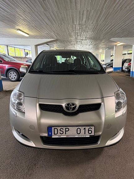 Toyota Auris 3 of 5