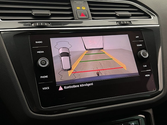 Volkswagen Tiguan 19 of 30