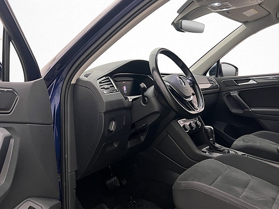 Volkswagen Tiguan 11 of 30
