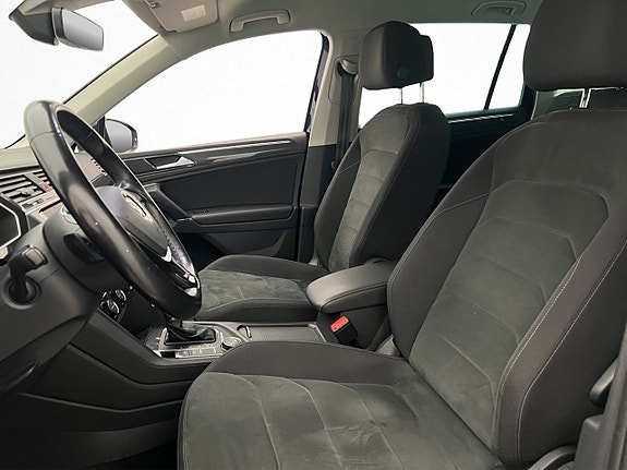 Volkswagen Tiguan 12 of 30