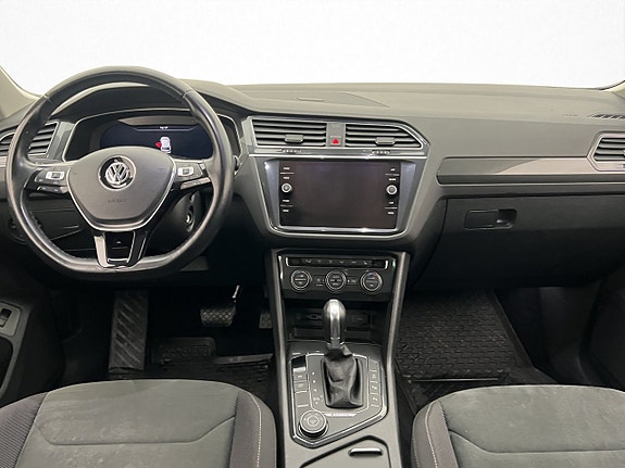 Volkswagen Tiguan 13 of 30
