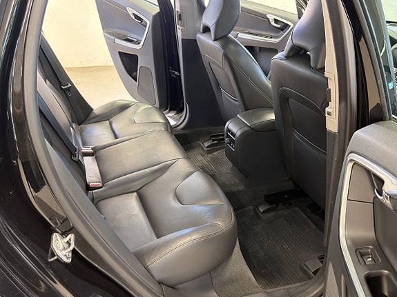 Volvo XC60 18 of 27
