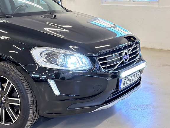 Volvo XC60 9 of 27