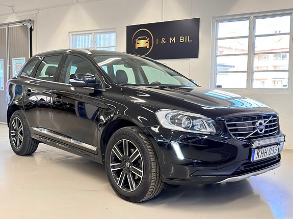 Volvo XC60 2 of 5