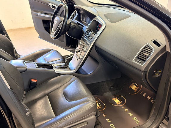 Volvo XC60 15 of 27