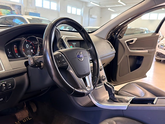 Volvo XC60 19 of 27