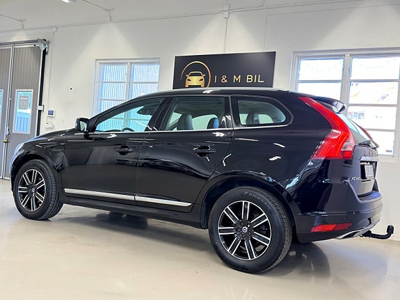 Volvo XC60 3 of 5