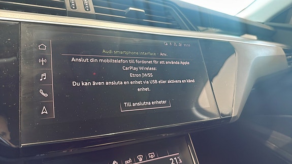 Audi e-tron 16 of 20