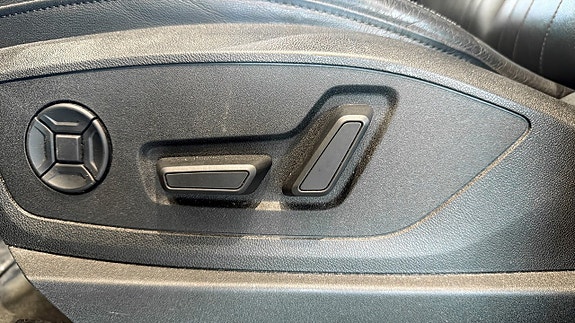 Audi e-tron 14 of 20