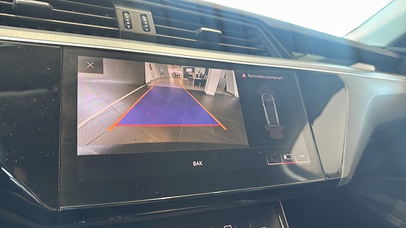 Audi e-tron 15 of 20