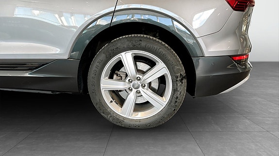 Audi e-tron 6 of 20