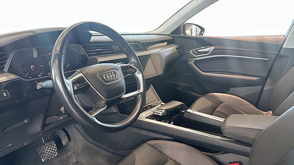 Audi e-tron 7 of 20