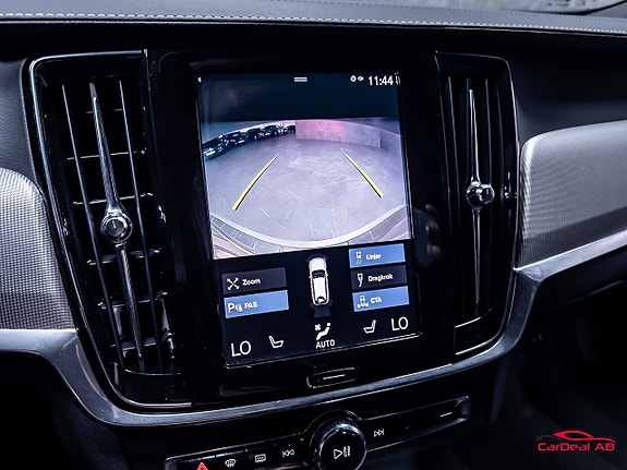 Volvo V90 24 of 30