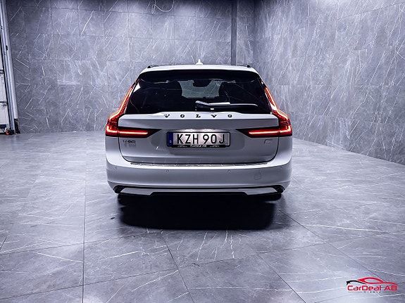 Volvo V90 6 of 30