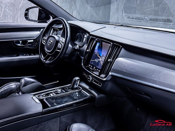 Volvo V90 13 of 30