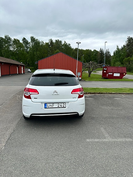Citroen C4 4 of 5