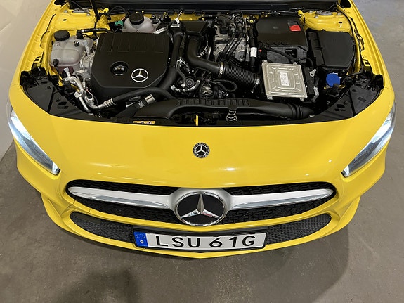 Mercedes-Benz A250 e 11 of 25
