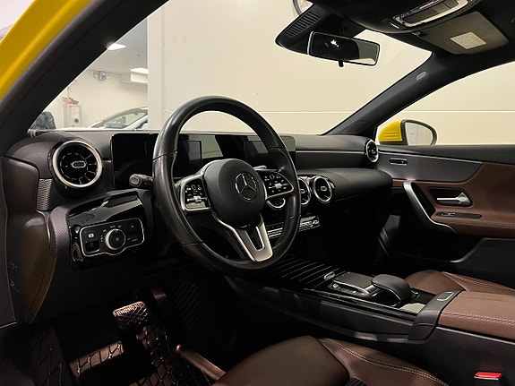 Mercedes-Benz A250 e 6 of 25