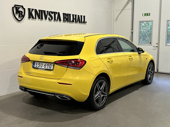 Mercedes-Benz A250 e 4 of 25