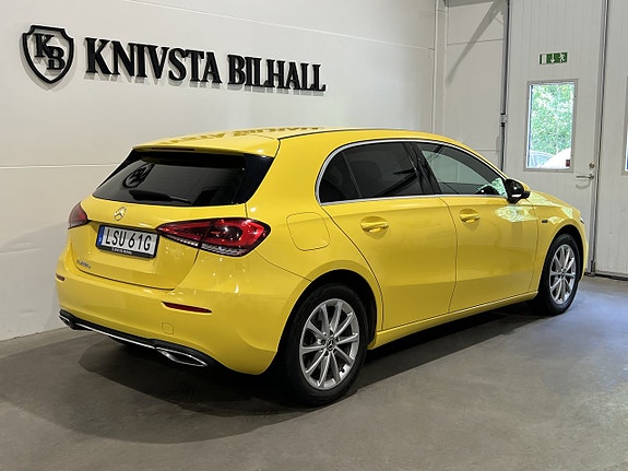 Mercedes-Benz A250 e 4 of 5