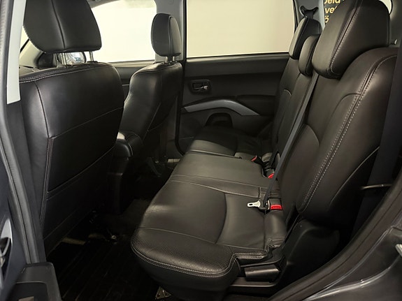 Citroen C-Crosser 19 of 25