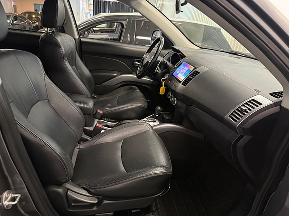 Citroen C-Crosser 23 of 25