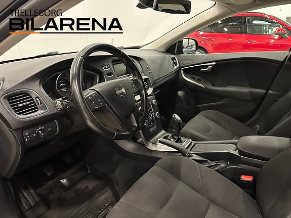 Volvo V40 Cross Country 10 of 23