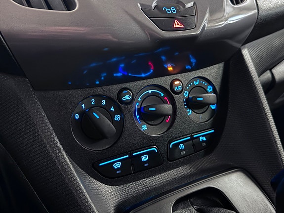 Ford Transit Connect 19 of 22