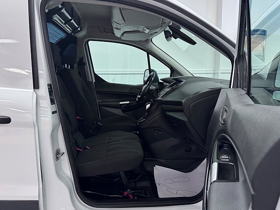 Ford Transit Connect 12 of 22